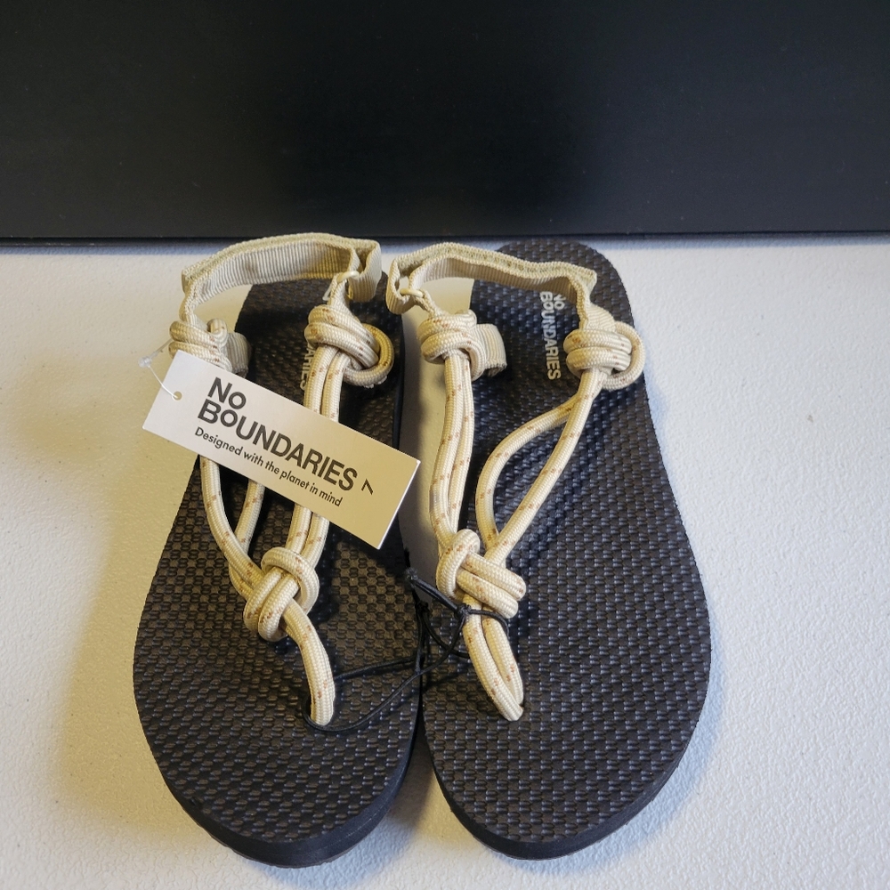 No Boundaries Womens Beige Rope Strap Sandals with Black Footbed O6 - Picture 2 of 5